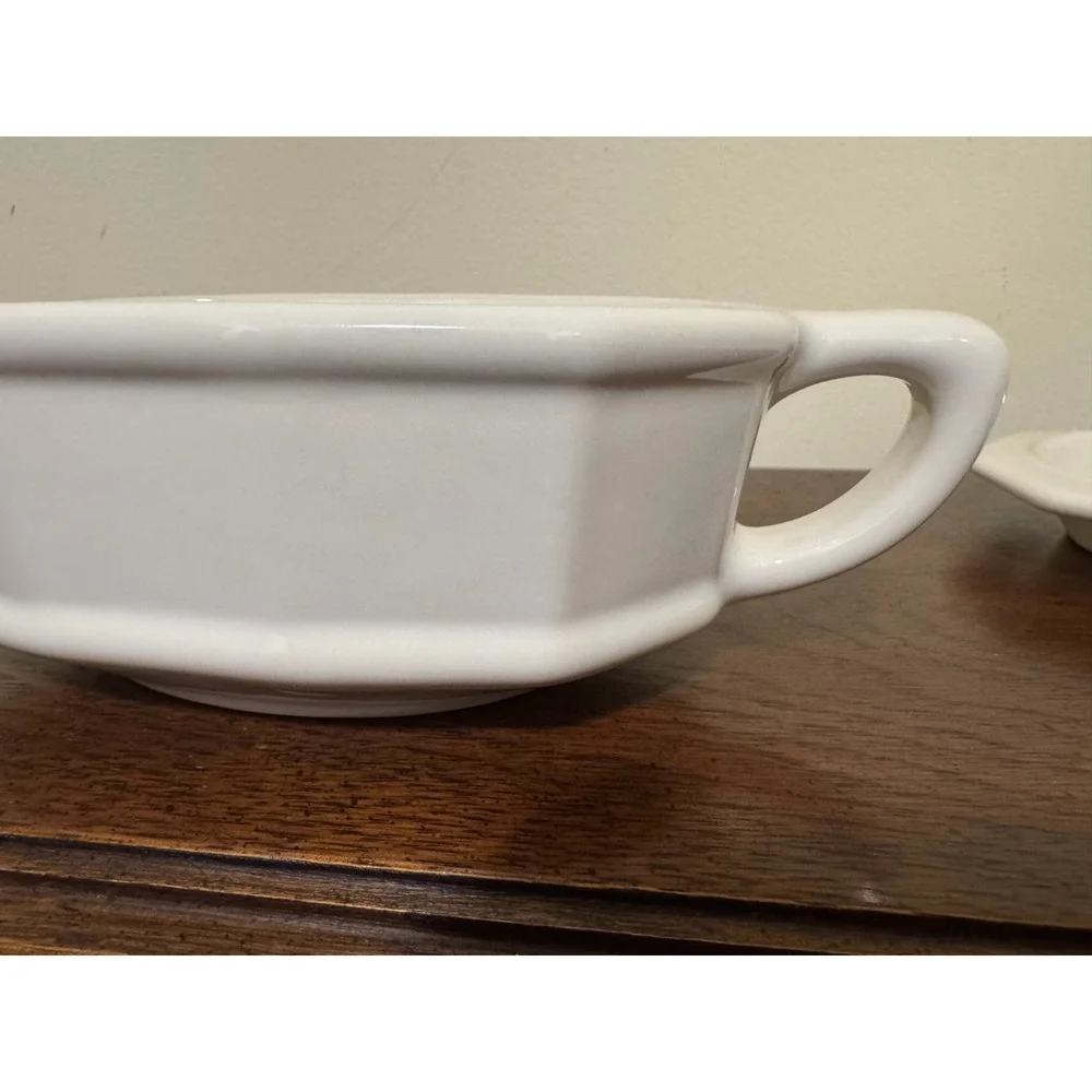 Vtg Pfaltzgraff Heritage White Stoneware Gravy Boat w/Underplate USA MINT